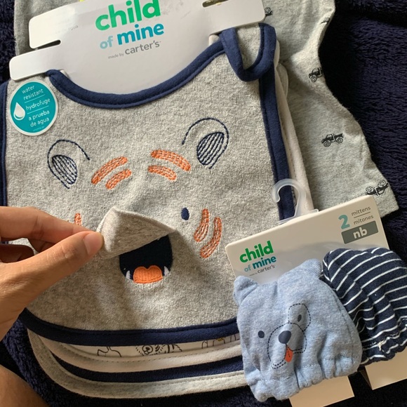 Little brother onesie set with mittens and bibs - Picture 2 of 6